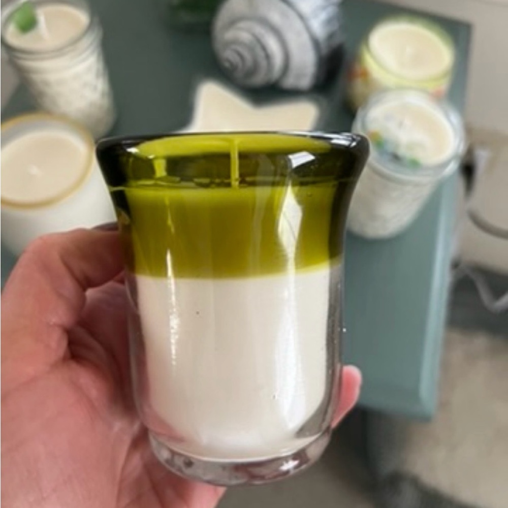 Hand Crafted Organic Beeswax Candle 8 oz natural scent